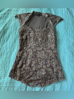 Beautiful Lace Ann Ferriday Top Brown Small